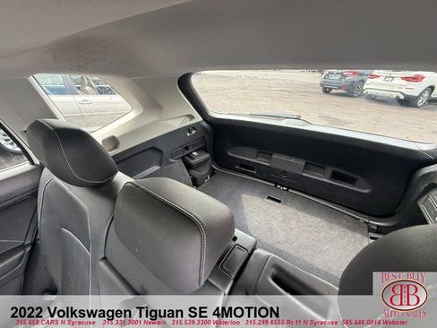 Used 2022 Volkswagen Tiguan SE AWD/4WD image 12
