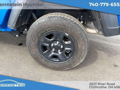 Used 2024 Jeep Gladiator Sport AWD/4WD image 24