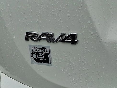 Used 2018 Toyota RAV4 XLE image 29