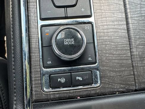 Used 2021 Ford Expedition Limited AWD/4WD image 21
