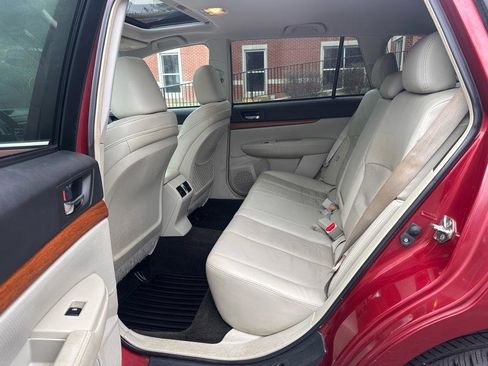 Used 2014 Subaru Outback 2.5i Limited w/ Moonroof Package image 17