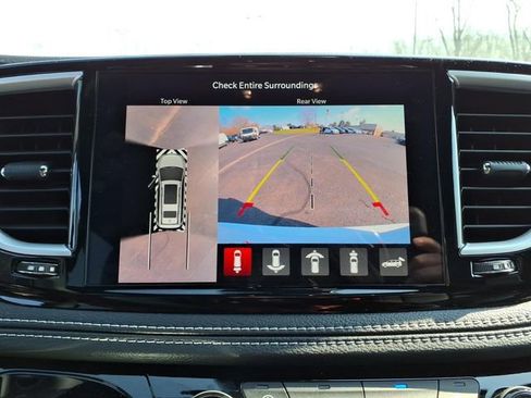 New 2026 Chrysler Pacifica Select image 24