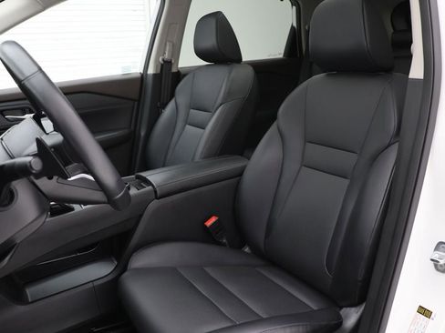 Used 2023 Nissan Rogue SV w/ SV Premium Package image 16