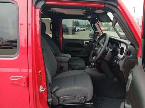 New 2026 Jeep Wrangler Unlimited Sport w/ Convenience Group image 25