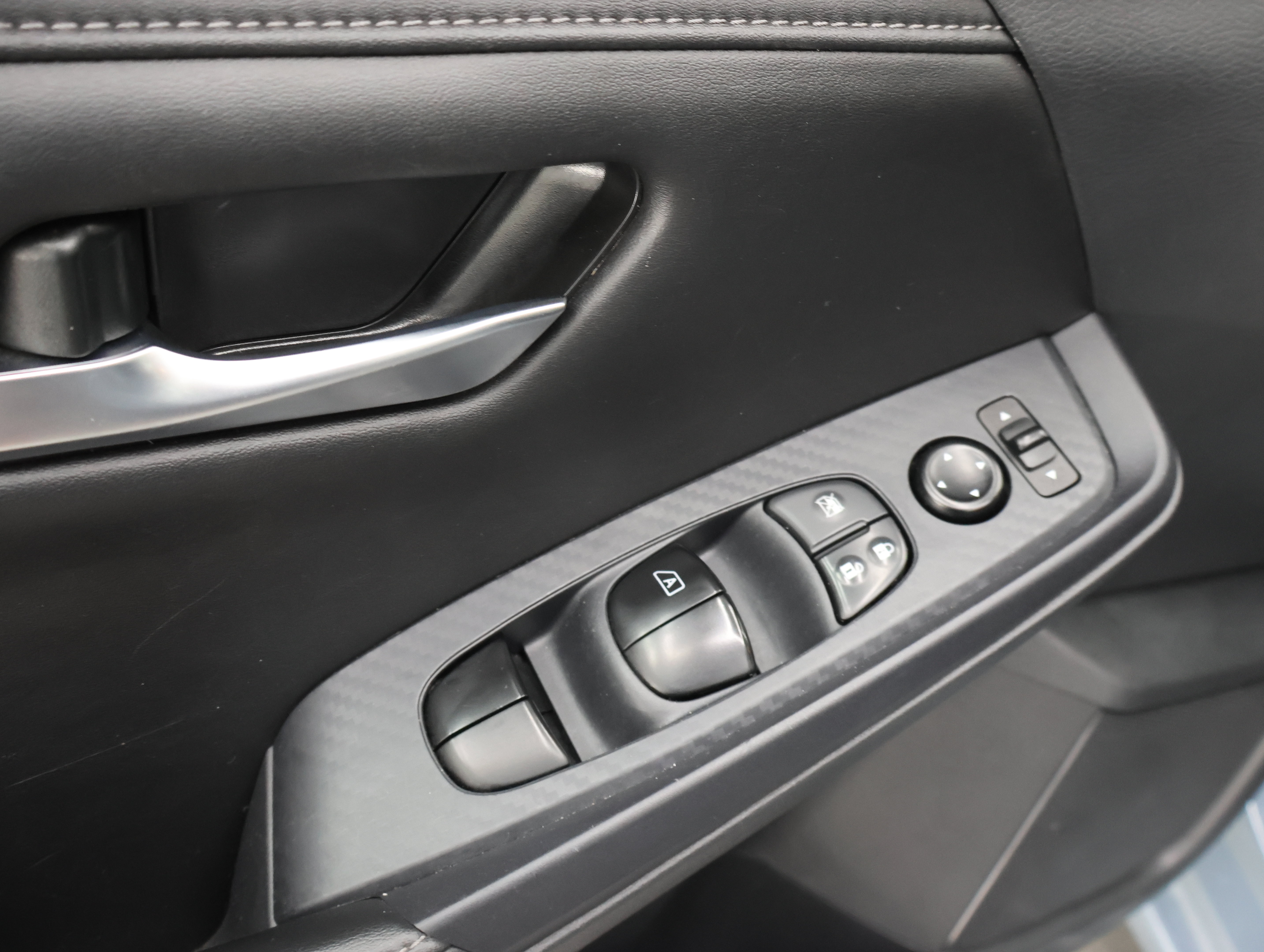 Used 2024 Nissan Sentra SV FWD image 36