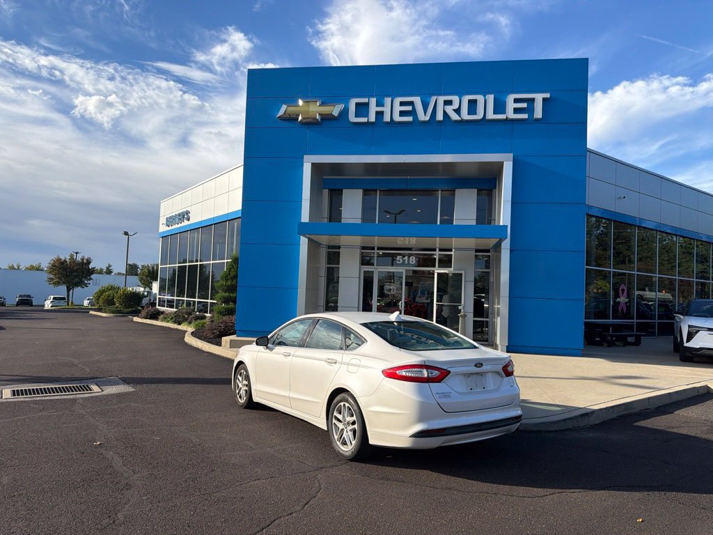 Used 2013 Ford Fusion SE FWD image 3