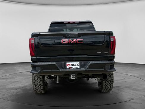 New 2026 GMC Sierra 2500 Denali w/ Technology Package AWD/4WD image 7