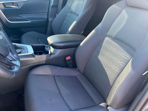 Used 2024 Toyota RAV4 SE image 10