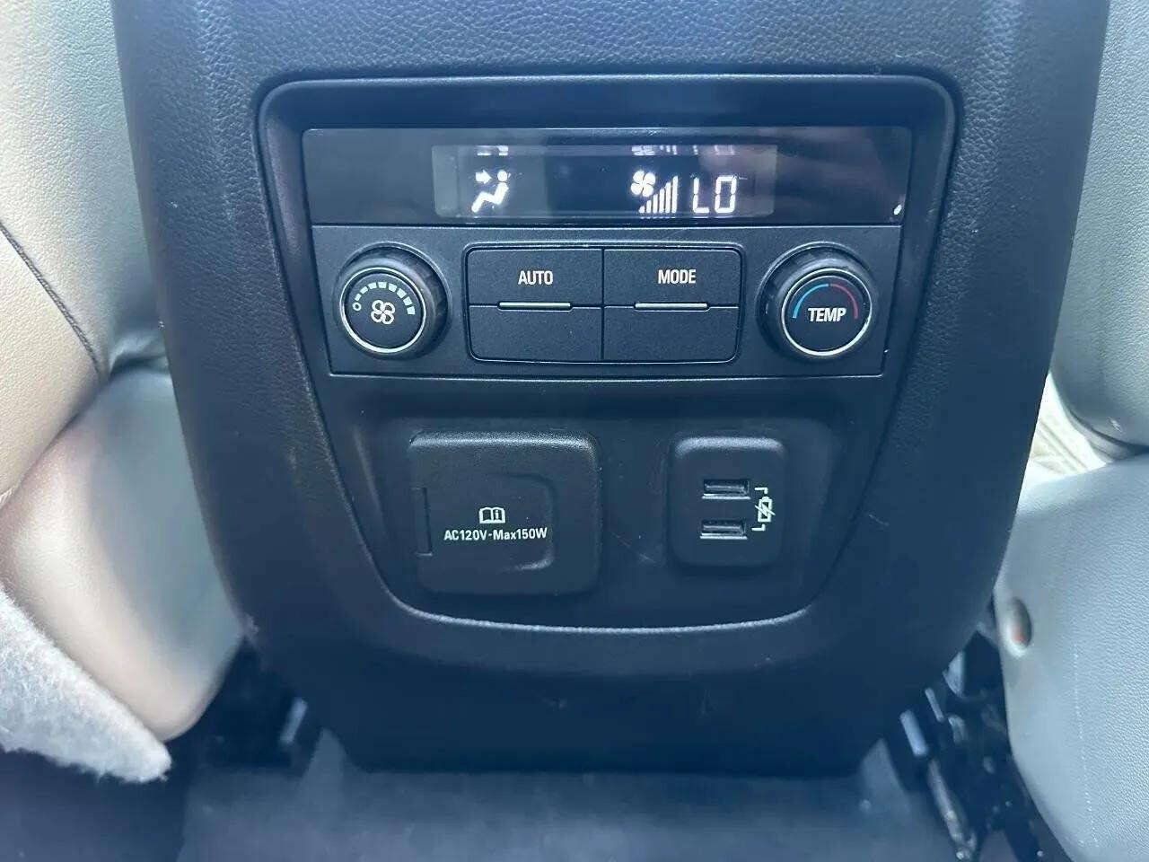 Used 2020 Buick Enclave Essence w/ Sound and Sites Package AWD/4WD image 48