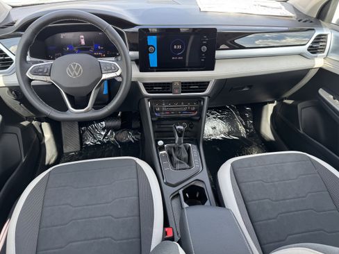 New 2025 Volkswagen Taos SE image 12