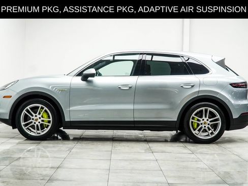 Used 2023 Porsche Cayenne w/ Premium Package AWD/4WD image 10