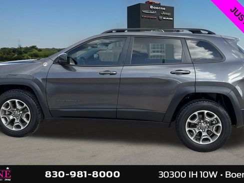 Used 2022 Jeep Cherokee Trailhawk w/ Sun, Sound & Nav Group AWD/4WD image 6