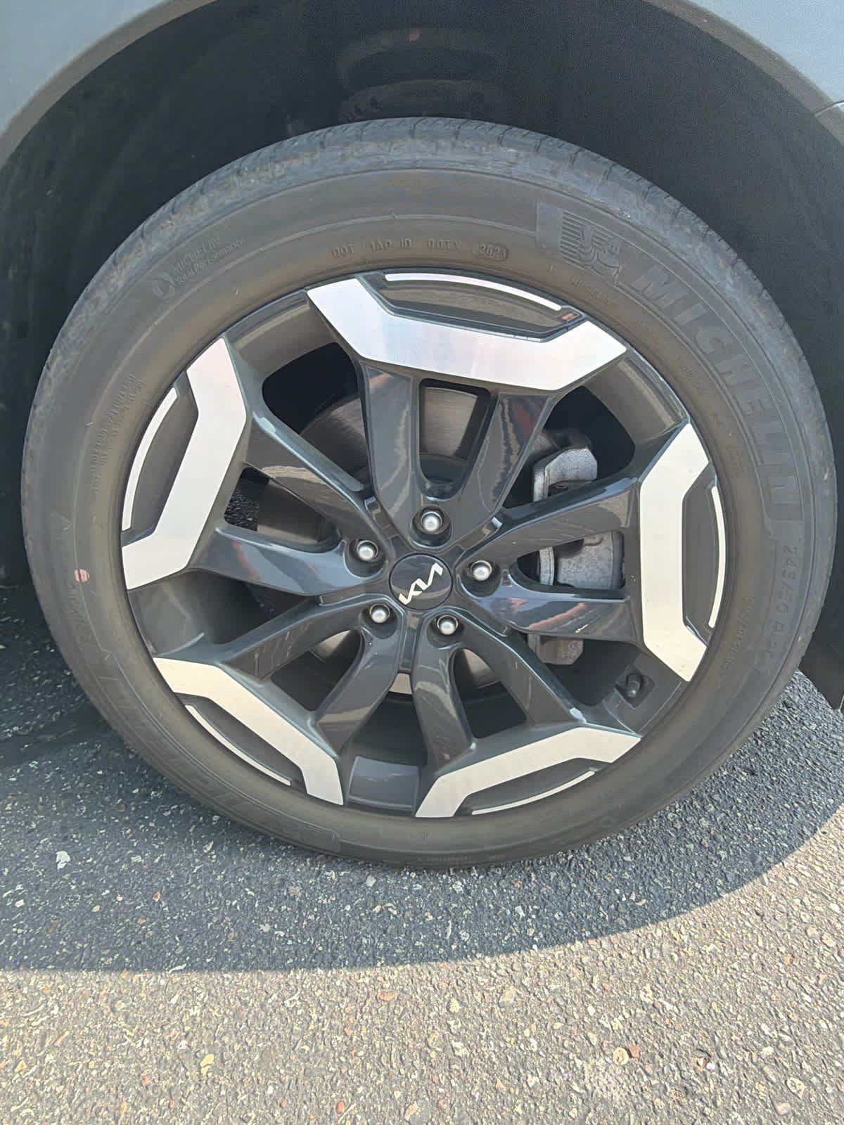 Used 2024 Kia Telluride EX AWD/4WD image 4