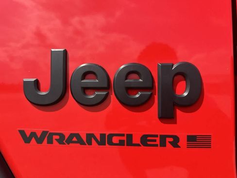 Used 2024 Jeep Wrangler Unlimited Sport AWD/4WD image 13