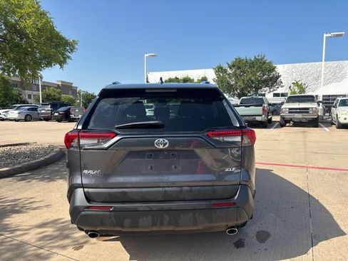 Used 2024 Toyota RAV4 XLE w/ Convenience Package FWD image 6