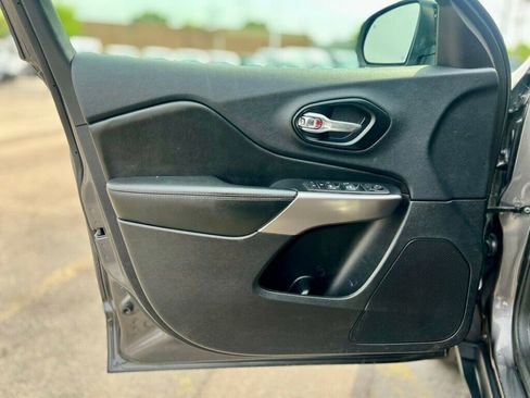 Used 2022 Jeep Cherokee Latitude Lux image 15