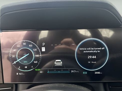 Used 2025 Hyundai Elantra SEL image 33