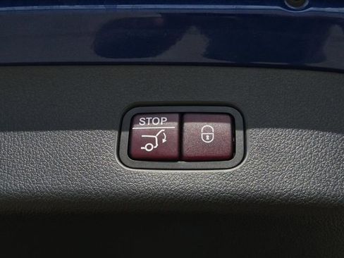 Certified 2025 Mercedes-Benz GLC 300 image 10