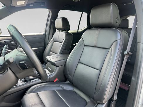 Used 2023 Chevrolet Traverse RS w/ LPO, Floor Liner Package AWD/4WD image 20