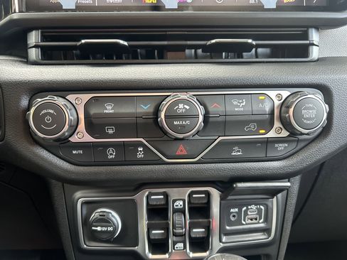 New 2026 Jeep Wrangler Sport image 38