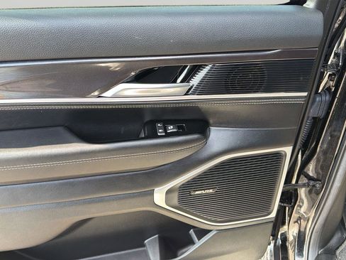 Used 2022 Jeep Wagoneer Series I w/ Premium Group I image 16