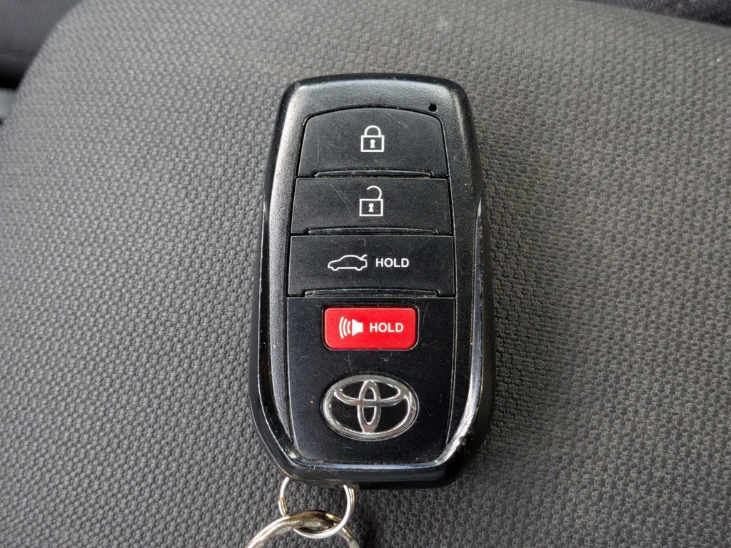 Used 2024 Toyota Corolla LE w/ LE Convenience Package FWD image 26