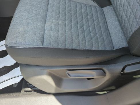 Used 2025 Volkswagen Tiguan S FWD image 34