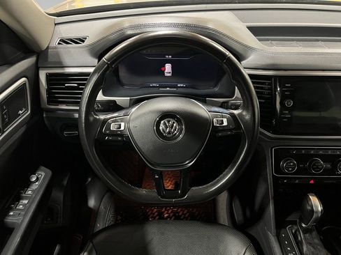 Used 2018 Volkswagen Atlas SEL Premium image 28