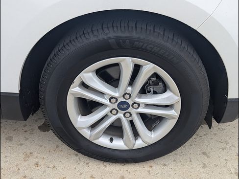 Used 2020 Ford Edge SEL AWD/4WD image 15