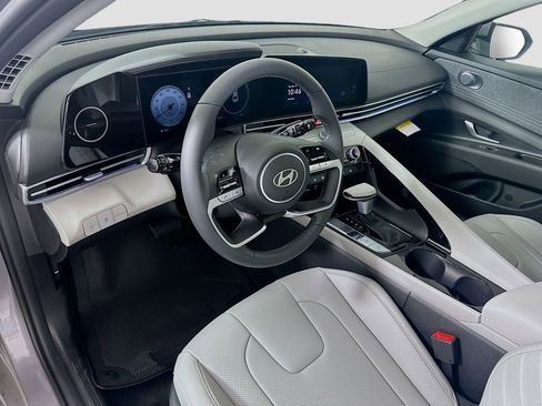 New 2026 Hyundai Elantra Limited image 9