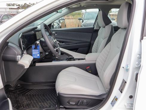 New 2026 Hyundai Elantra Limited image 7