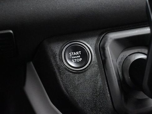 Used 2023 Land Rover Defender 110 X-Dynamic SE AWD/4WD image 39