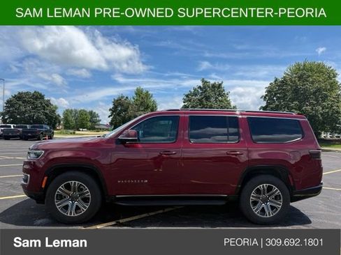 Used 2022 Jeep Wagoneer Series III AWD/4WD image 5