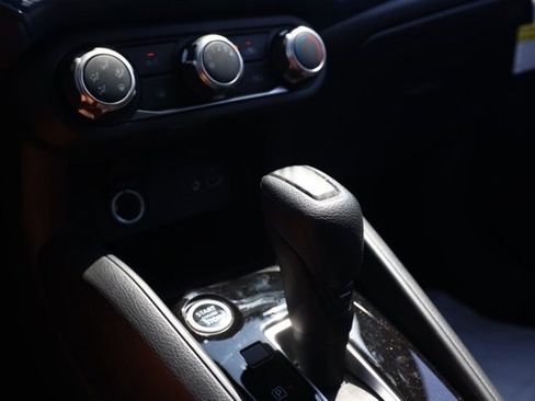 New 2025 Nissan Versa 1.6 SV w/ Trunk Package image 30