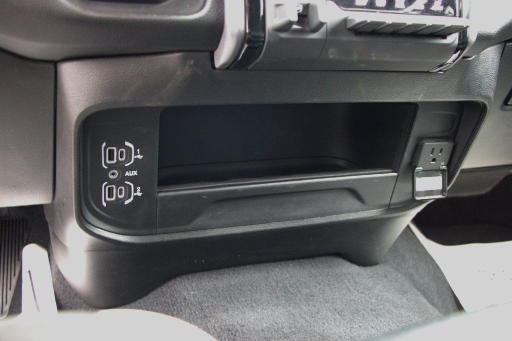 Used 2025 RAM 2500 Laramie w/ Safety Group AWD/4WD image 31