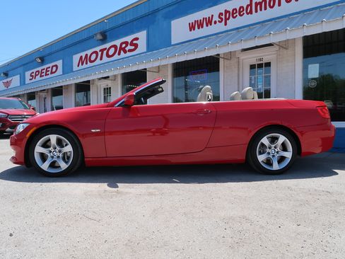 Used 2013 BMW 335i Convertible RWD image 3