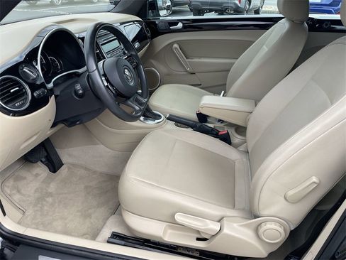 Used 2015 Volkswagen Beetle 1.8T image 8