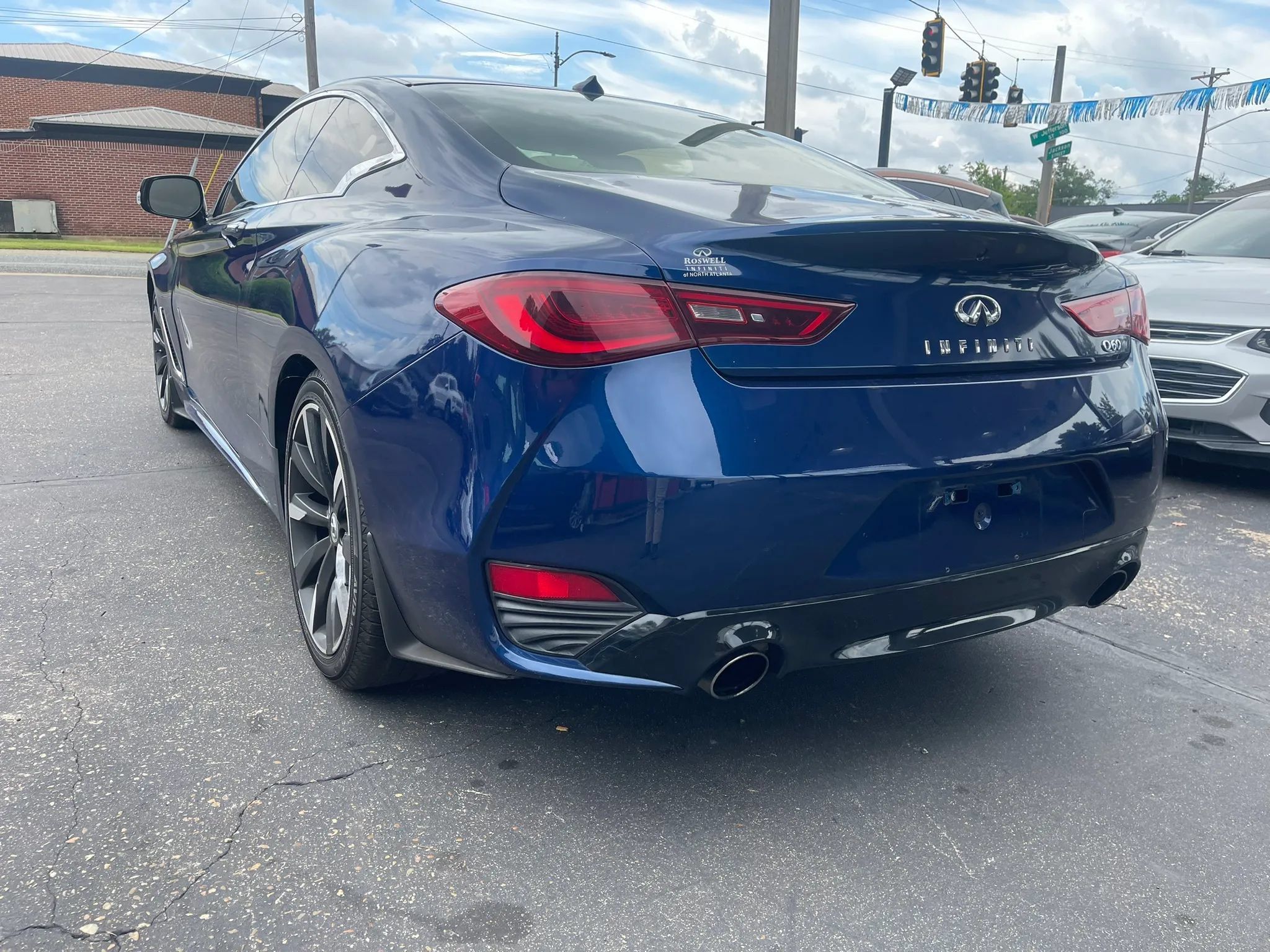Used 2017 INFINITI Q60 3.0t w/ Premium Plus Package 3.0T RWD image 6