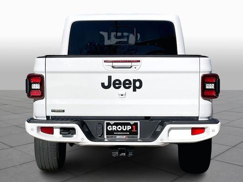 Certified 2023 Jeep Gladiator Overland image 8