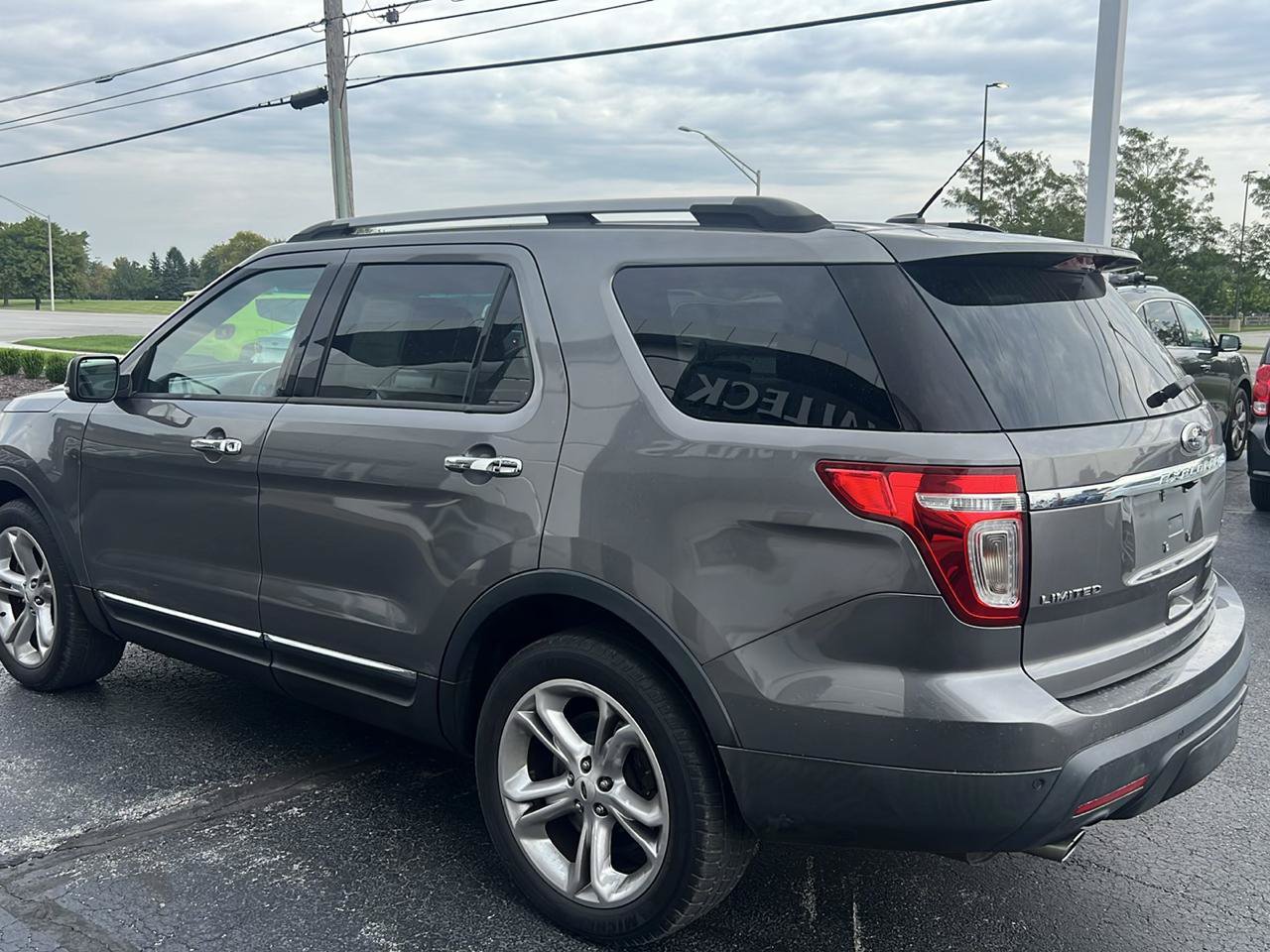 Used 2014 Ford Explorer Limited w/ Equipment Group 301A AWD/4WD image 3