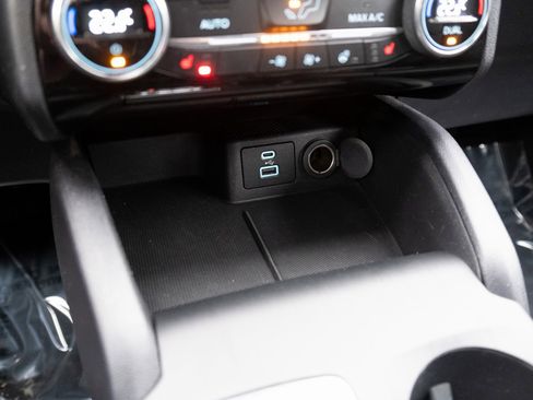 Used 2021 Ford Escape Titanium image 5