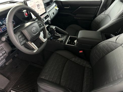 New 2025 Toyota Tacoma TRD Off-Road image 9