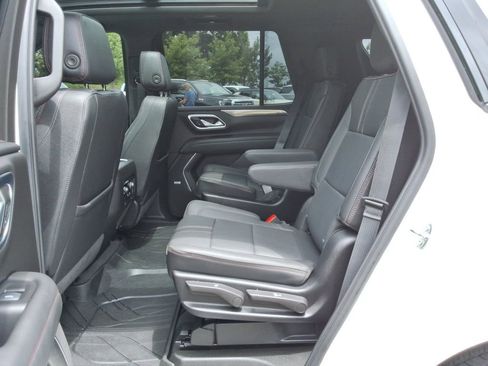 Used 2024 Chevrolet Tahoe RST w/ Luxury Package AWD/4WD image 19