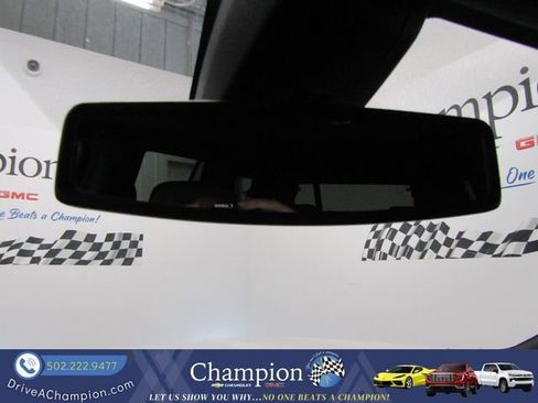 Used 2022 GMC Yukon Denali AWD/4WD image 44