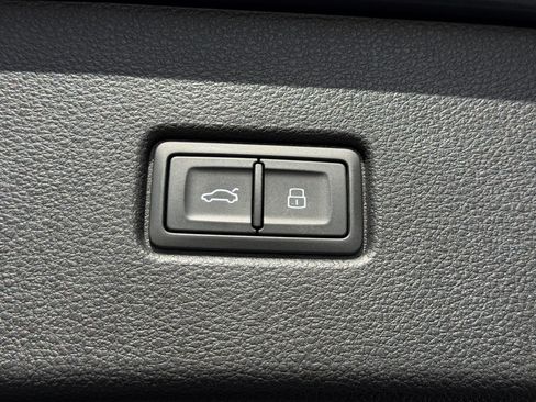 Used 2023 Audi SQ5 Premium Plus w/ Premium Plus Package image 11