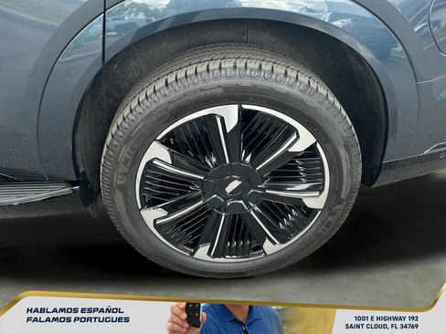 Used 2025 Cadillac Escalade IQ Sport 1 w/ Smart Trailering package image 11