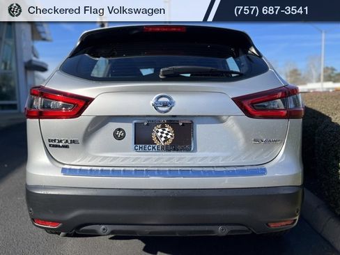 Used 2021 Nissan Rogue Sport SV image 10