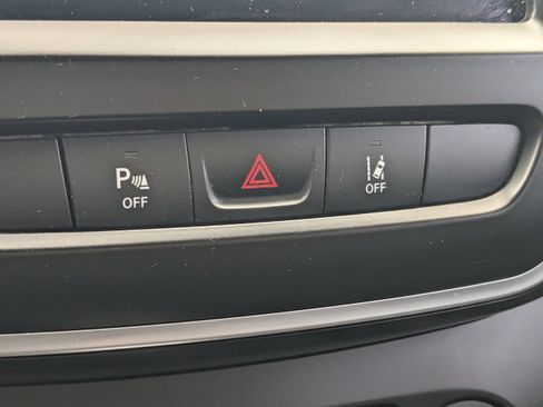 Used 2021 Jeep Cherokee Latitude Lux w/ Comfort/Convenience Group image 26