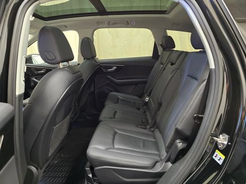 Used 2023 Audi Q7 3.0T Premium Plus AWD/4WD image 31