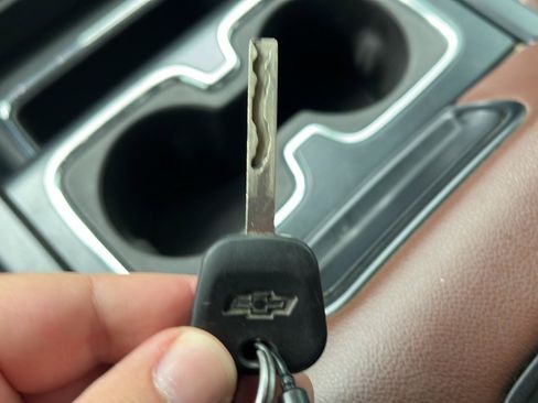 Used 2018 Chevrolet Silverado 1500 High Country AWD/4WD image 35